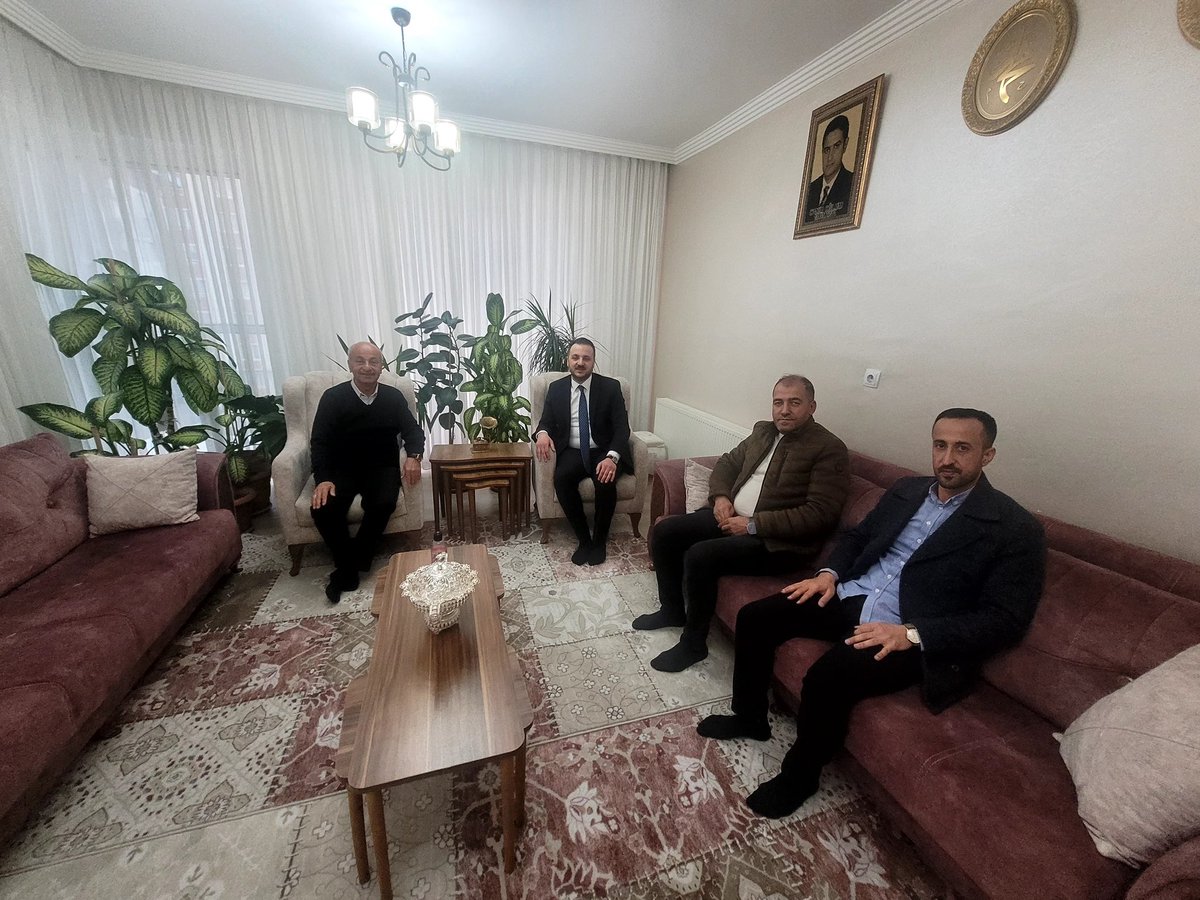 AvCanerOzturan's tweet photo. Kurucu İl Başkanımız Sn. M. Şefik Erden’i ziyaret ederek kıymetli tecrübelerinden istifade ettiğimiz bir sohbet gerçekleştirdik.
 
Sn. Başkanımıza misafirperverlikleri için teşekkür ediyorum. https://t.co/gLpKiFCO4p