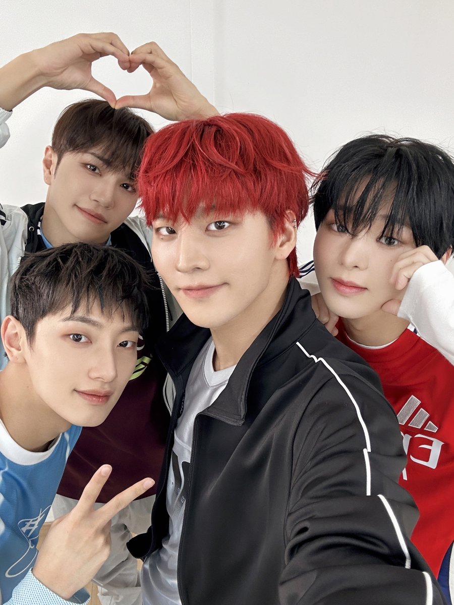 [📷] 

We Make Better🫶

#꾹엔터_월말평가
#VANNER #배너