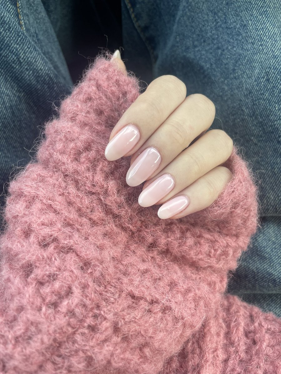 Shellerina_'s tweet image. Yessssss the same shit i always do and it hits every time #NaturalNails #LongAF #HealthyAF #StrongAF