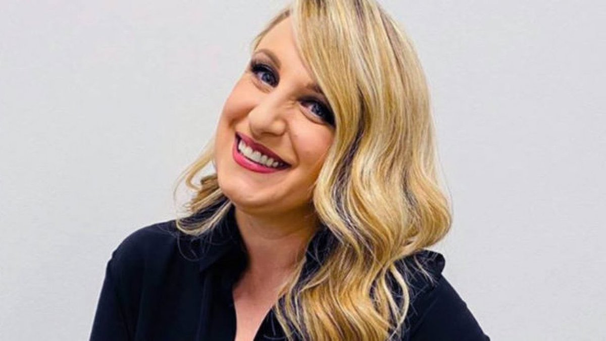 who is this diva?💜 tweet media