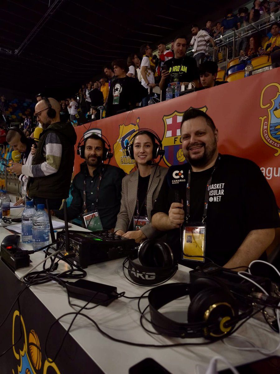 Nuevas experiencias 🎤📻  #CopaACB