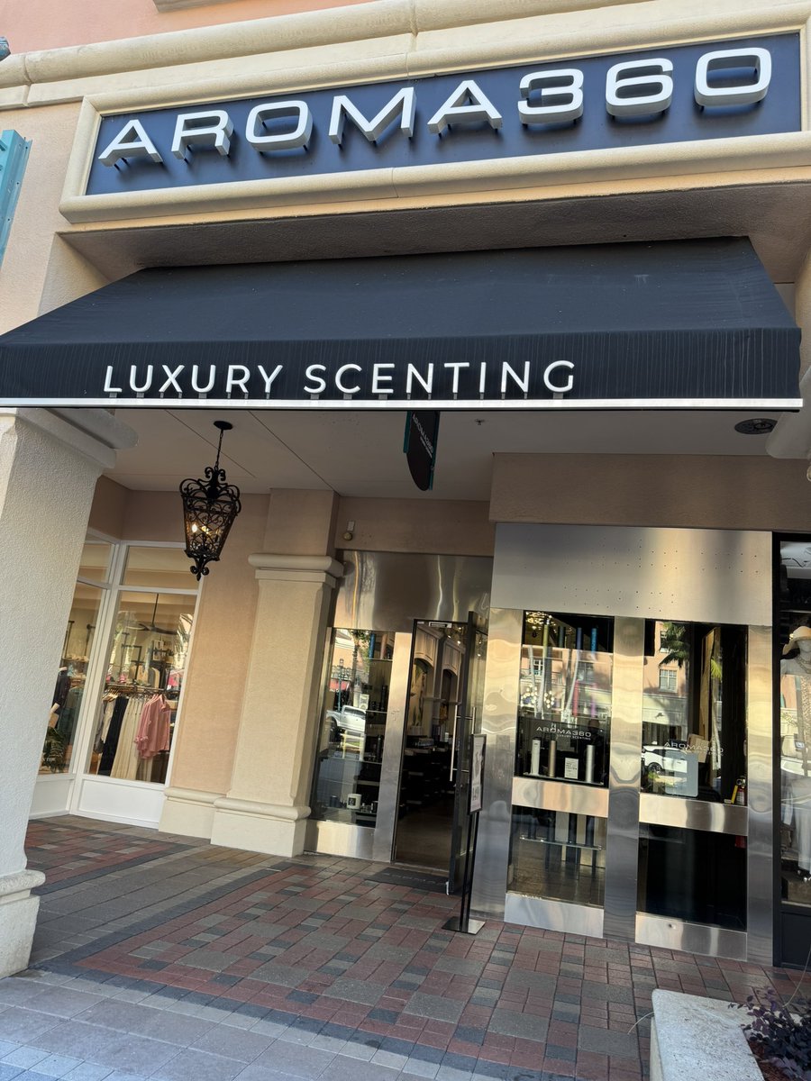 Karved_Concepts's tweet photo. Setting up for our next event in Boca Raton for Aroma360! Come join us to receive your free engraving with purchase of select products! https://t.co/6igpIyfypd