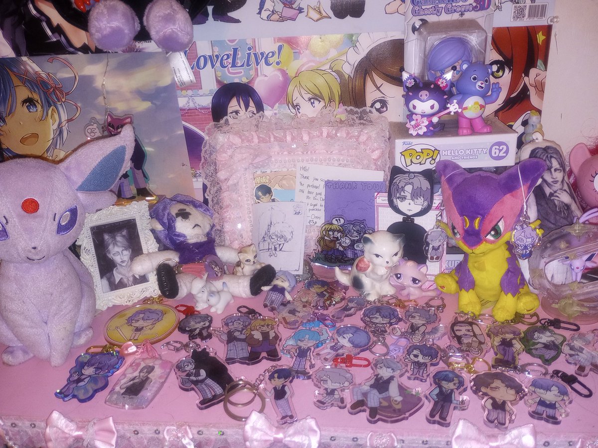 DaanDaily's tweet photo. shrine update! ^_^ 💜 https://t.co/5GdiuhDs6C