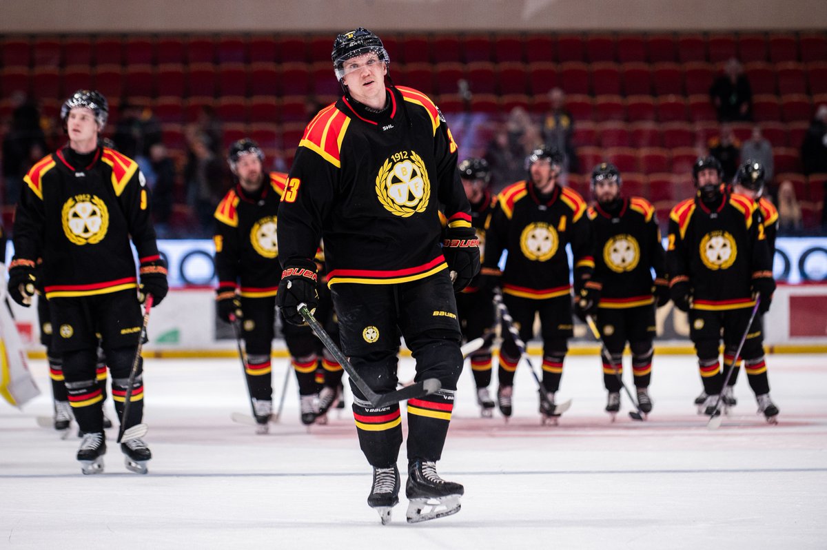 Brynas's tweet photo. OH AH.....👏 https://t.co/b0wGqAHeTw