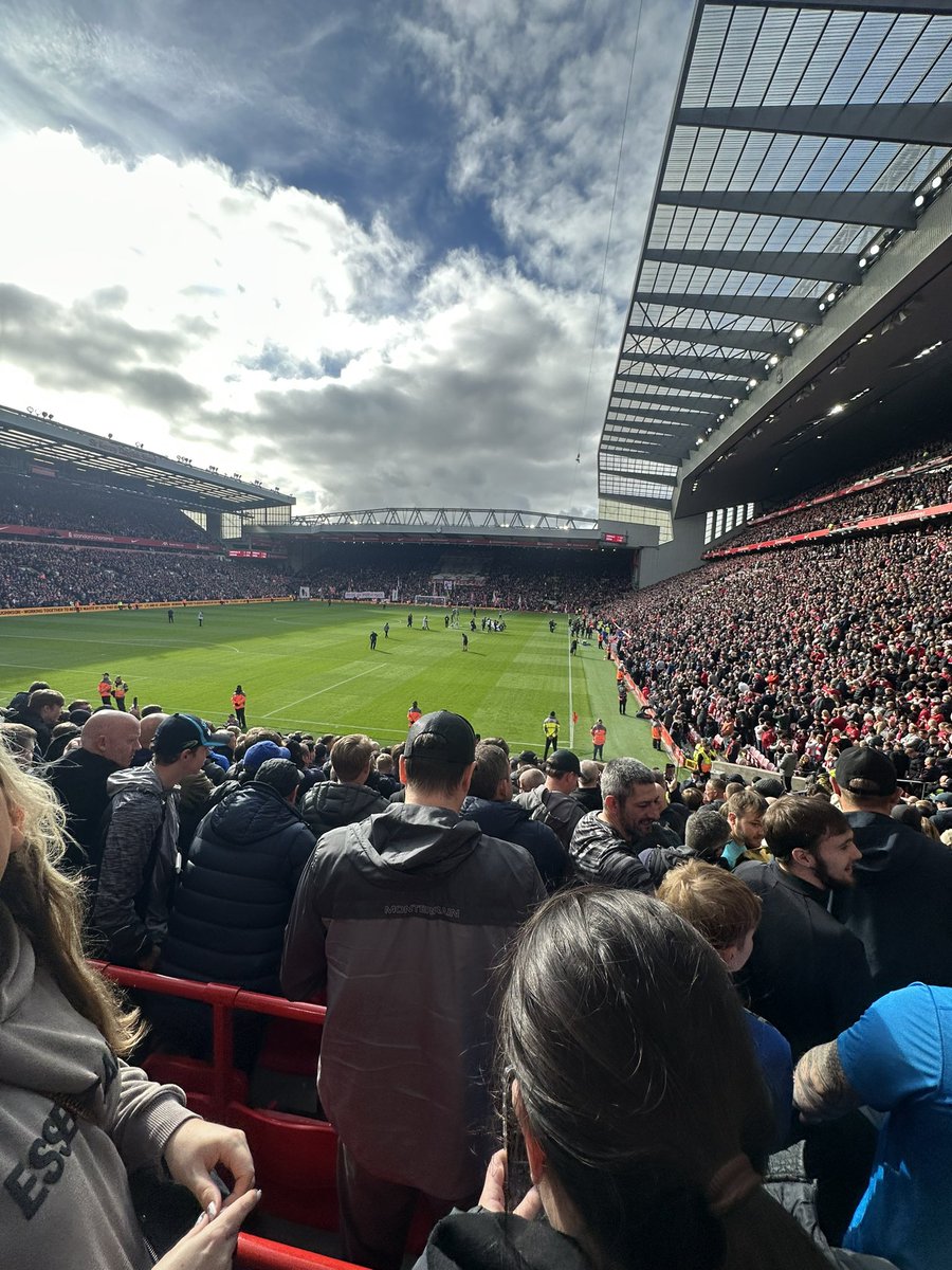 bigcaloll's tweet photo. @DylanMLFC @tompoole_98 This is inside anfield mate, you should go one day! https://t.co/aKEVPoZZJP