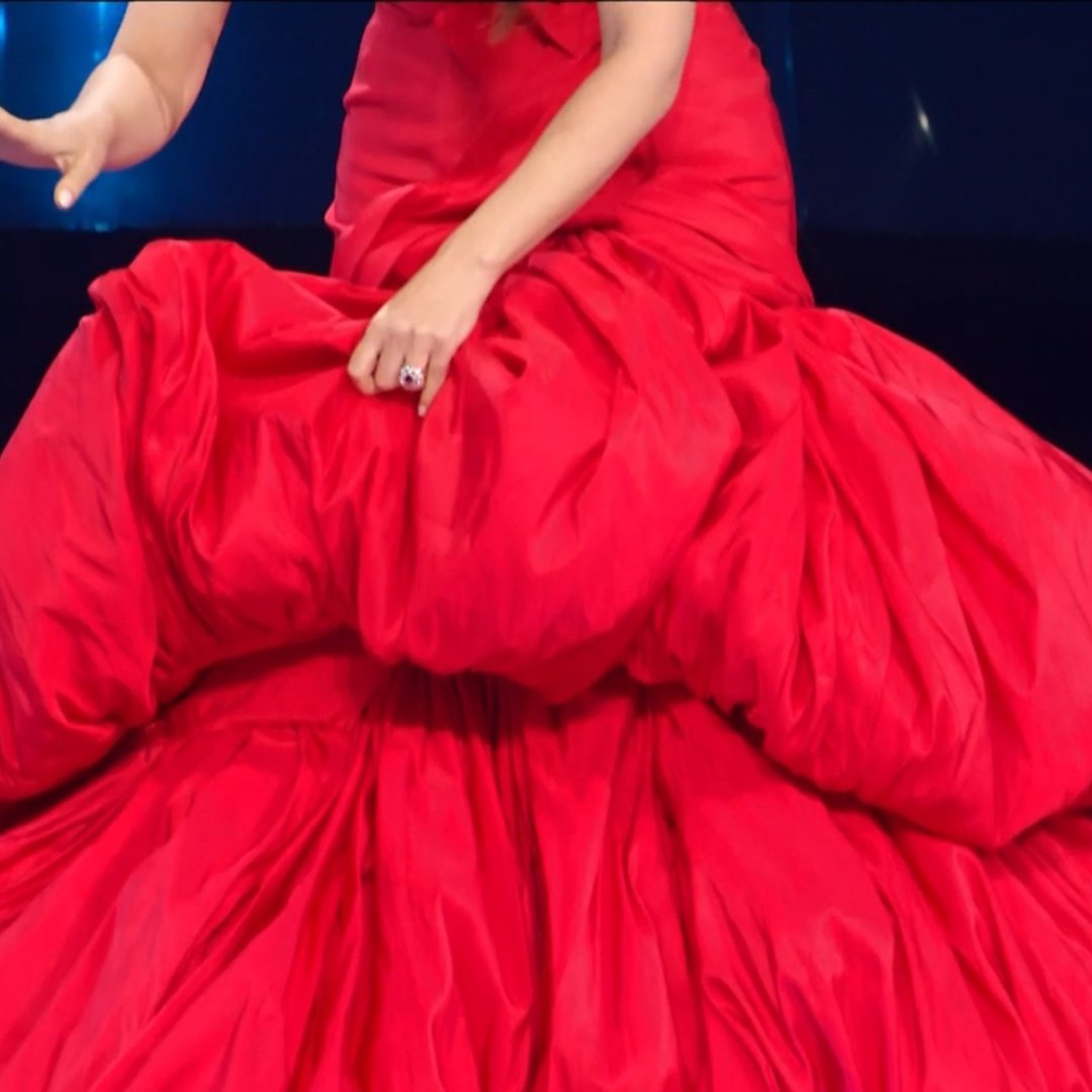 DaveLoruxury's tweet photo. UÈ BELANDI

#sanremo #sanremo2025 #sanremo25 https://t.co/y55sjUwd0c