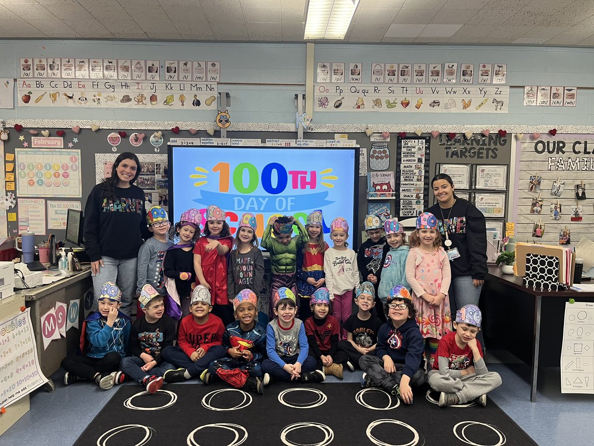 MsWynn22's tweet photo. Happy 100 SUPER Days of fun, learning and growing! 🦸🦸‍♀️💯@School9E @OSchoolsPR @Miss_DeSousaa https://t.co/82keBSG6P7