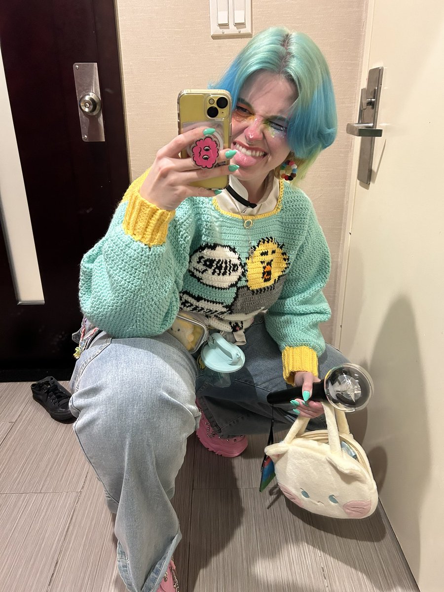 twunkbirth's tweet photo. I seriously haven’t felt this cute in so long that you Taemin for letting me not be a rat for once #TAEMIN #Ephemeral_Gaze_in_NYC #nyheartstaemin https://t.co/0kjn2VpcSX