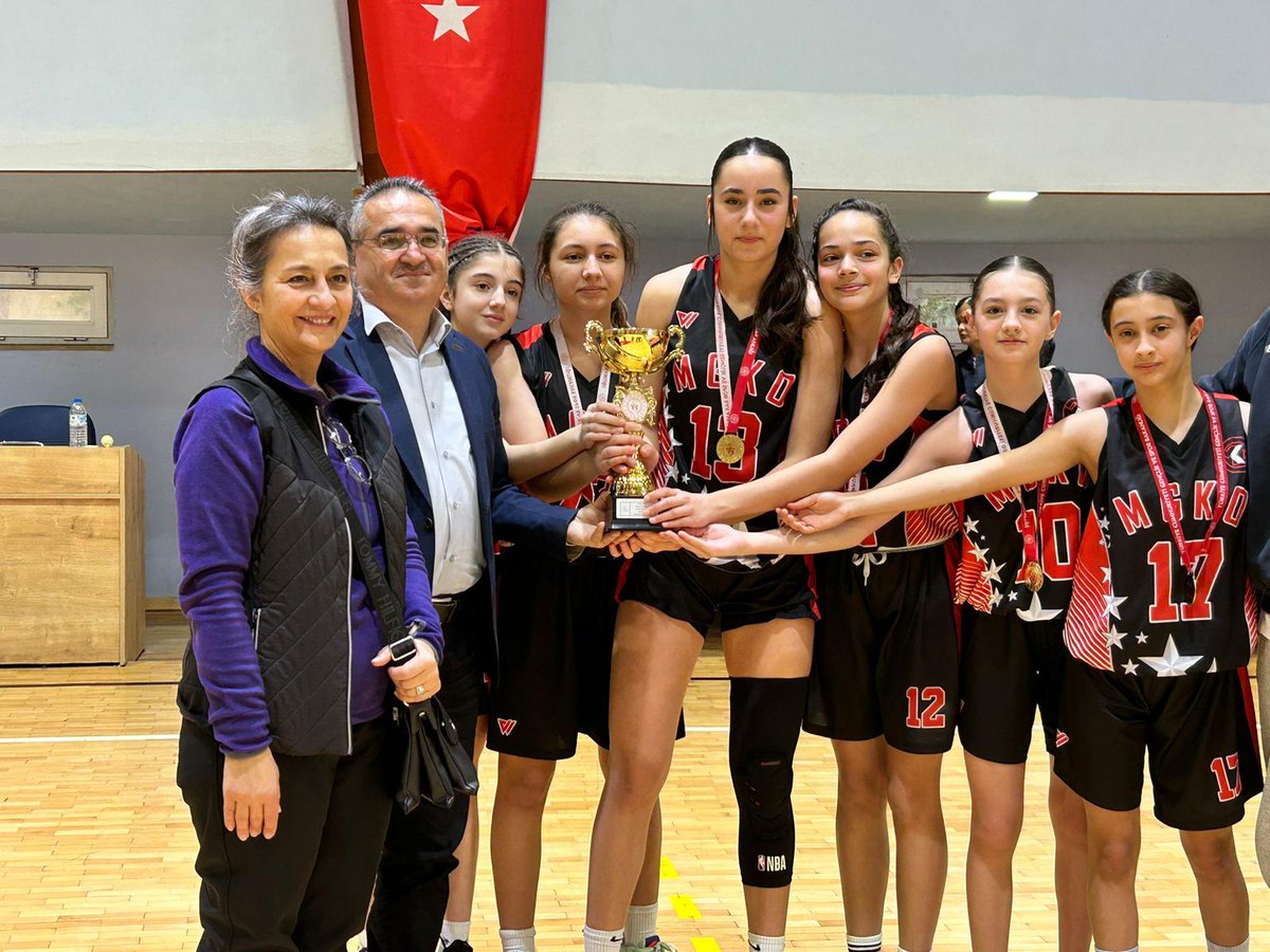 FaikyO's tweet photo. Son Şampiyon 🏀🏆🥇
    3 x  3 Yıldız Kızlarımız da ŞAMPIYON OLDU. TEBRİKLER ...Darısı Türkiye  şampiyonasına..
Emeği ve katkısı olanla herkese, okul toplumumuz ve Kükürtlü Mahallemizin adına teşekkür borçluyuz..
İyi ki varsınız şampiyonlar https://t.co/MSqwkgY4Vg
