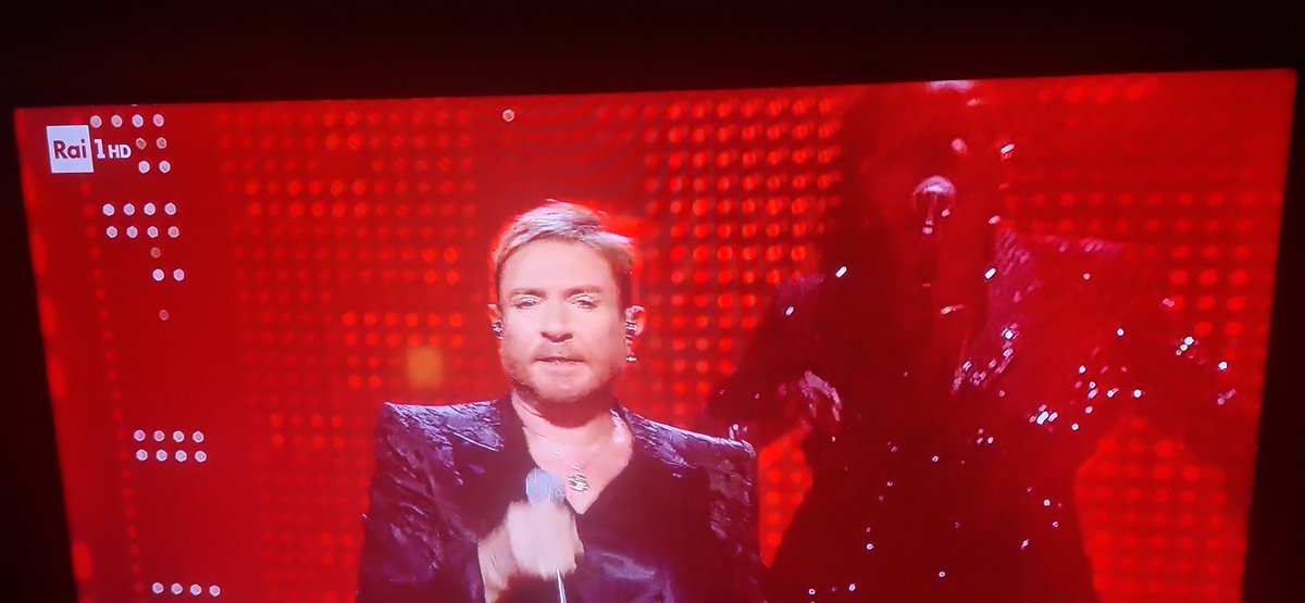 saluti37's tweet photo. Ordinary World uno dei pezzi più belli della storia 
#DuranDuran
#Sanremo2025 https://t.co/OEDAnBsTpA