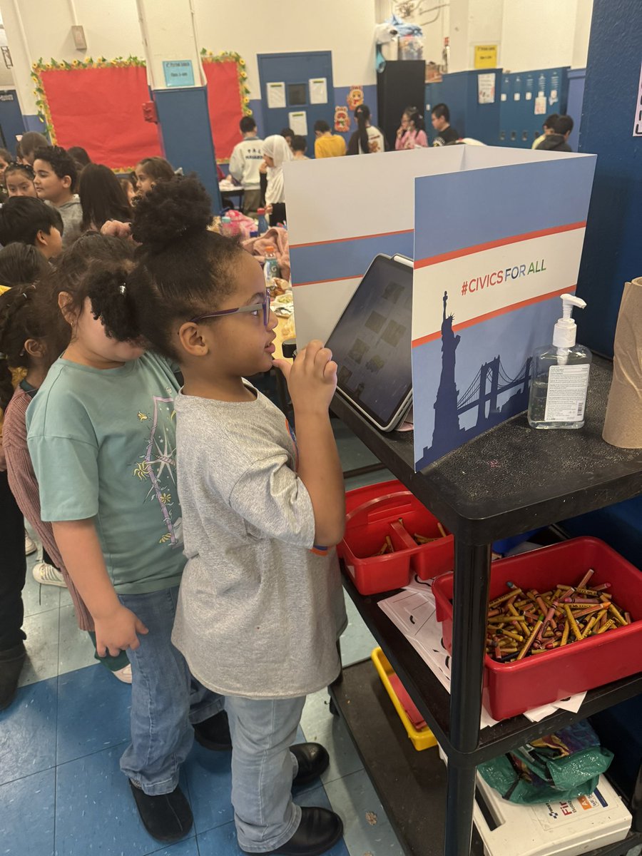 PS 94 The Henry Longfellow School tweet media