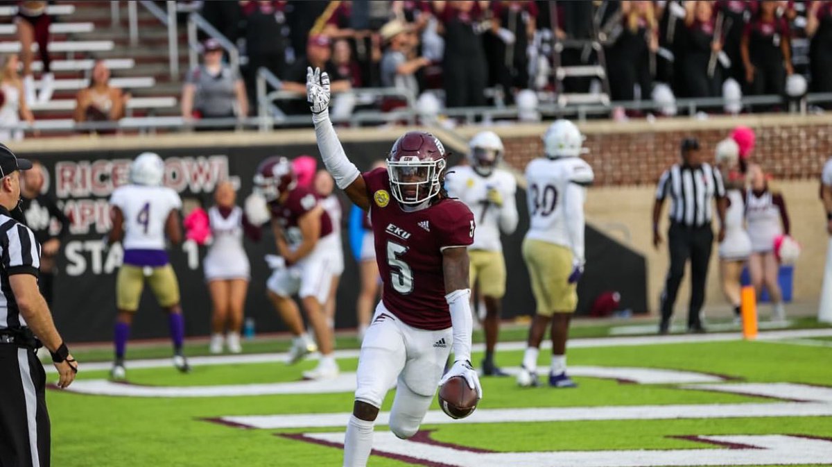 KamariBell12's tweet photo. #AGTG I'm truly blessed to receive my
2nd D1🅾️ffer from Eastern Kentucky University!!🦅@CoachAbrams @TigerMinor @CoachWatson9 @EKUFootball @CoachTullo @MinorRecruiting @Kholbes_Life @CoachBramb https://t.co/1ZYuQDiWZ3
