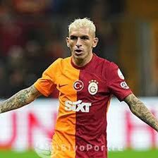 bu adam olmayınca takım vagonu kopmuş tren gibi savruluyor  #AZvGS