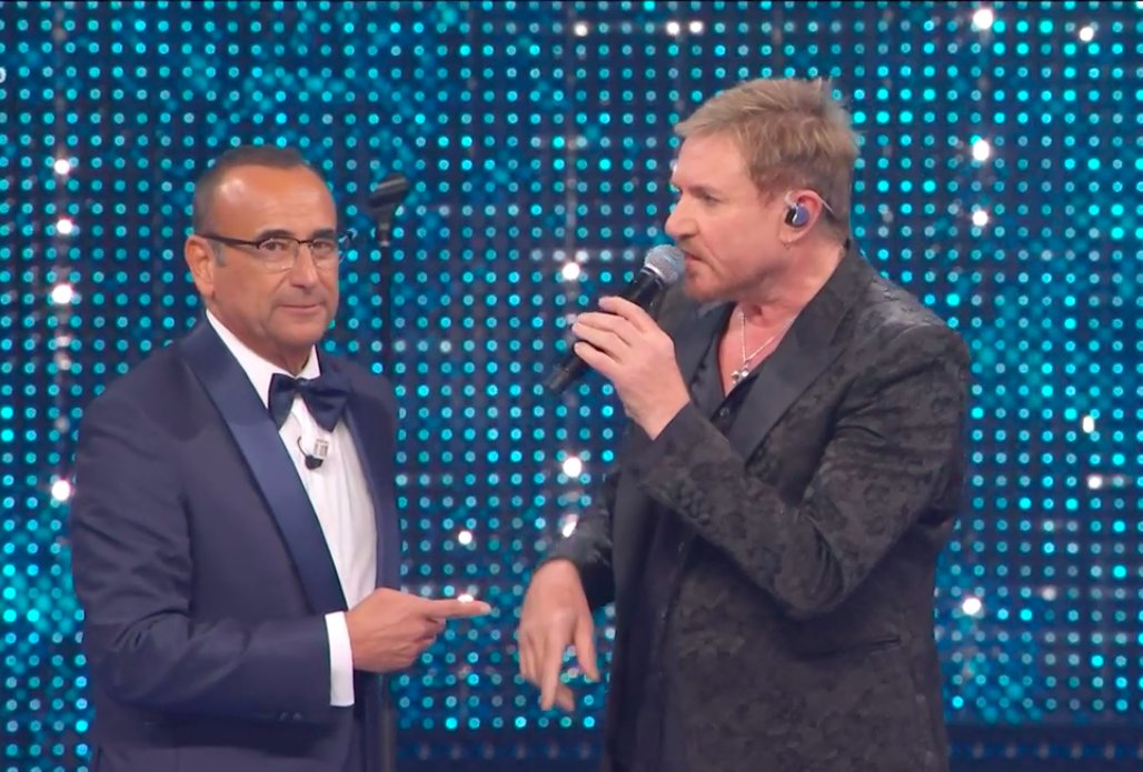 Simon Le Bon era convinto di parlare con Obama.
[<a href="/ReNudo79/">il Re è Nudo!</a>]