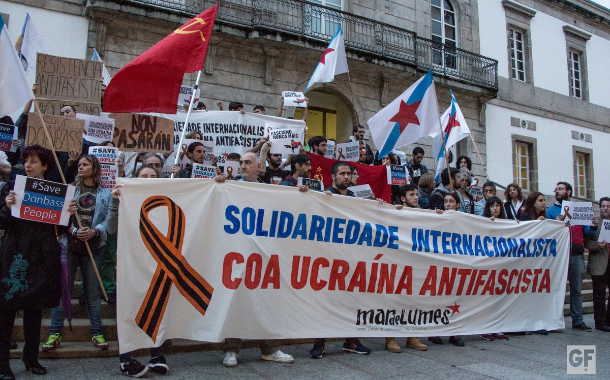 Orgullo de termos saído ás rúas desde hai 11 anos con <a href="/mardelumes/">Mar de Lumes</a> para expresar a nosa solidariedade internacionalista coa Ucrania antifascista e o pobo do Donbass, que resistían en solitario o embate represivo do réxime do Maidan. Un apoio que continúa vixente pese a quen pesar.