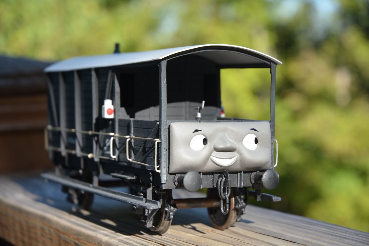 10mmThomas's tweet photo. It's February! Don't really have anything new to show yet but here are some alternate pictures I don't think I ever posted https://t.co/8WqrLcYCJn