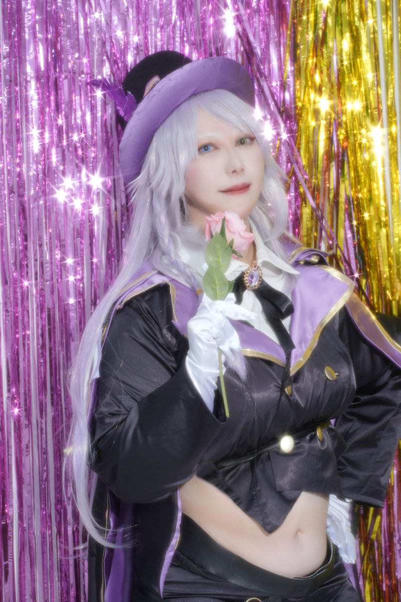 キラキラ金曜日〜✨✨なのでキラキラ背景でキラキラフィルターで撮ってもらった写真✨

#FantomeVsDetective併せ0211
#NIKKEcosplay

#スタジオリューレント 様
撮影ありがとうございます😊