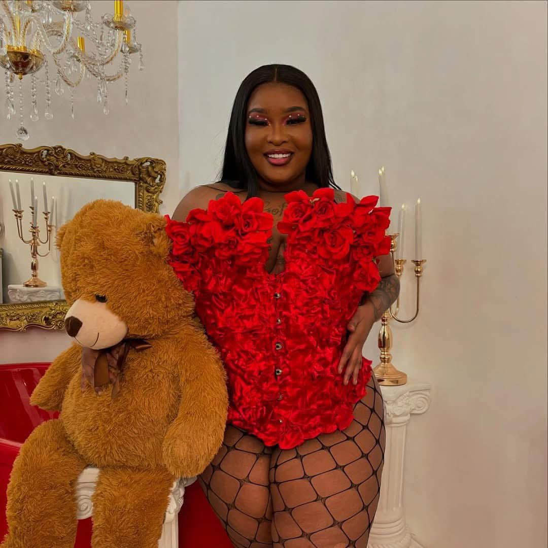 bgctea2020's tweet photo. Rollies ready for her Valentine! 🌹 https://t.co/3wsrwkjFHG