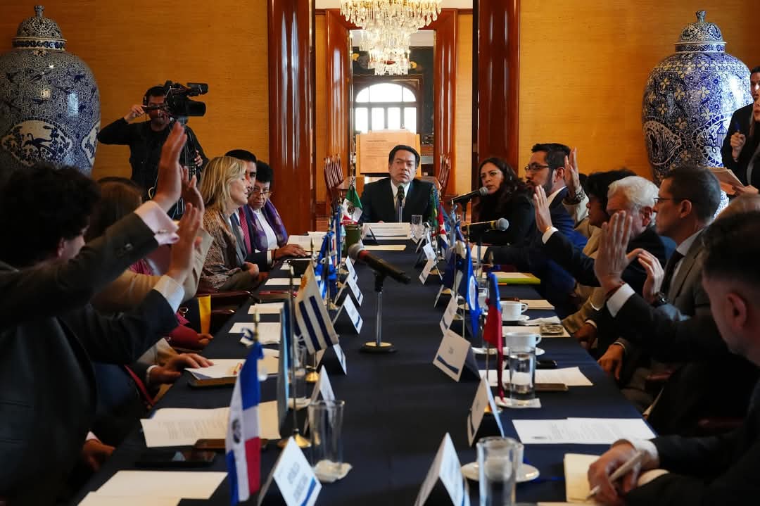 mario_delgado's tweet photo. Hoy participamos en la 1ra sesión extraordinaria 2025 del Consejo de Administración del CREFAL, en la que designamos a Raquel Sosa como nueva titular de este Organismo Internacional.

A partir de hoy inicia una gran etapa para la educación de toda Latinoamérica y el Caribe que servirá para reforzar los lazos entre nuestras naciones.