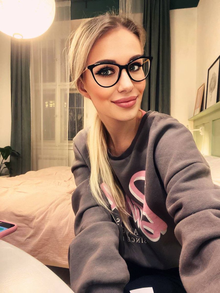 Nela Decker Official tweet media