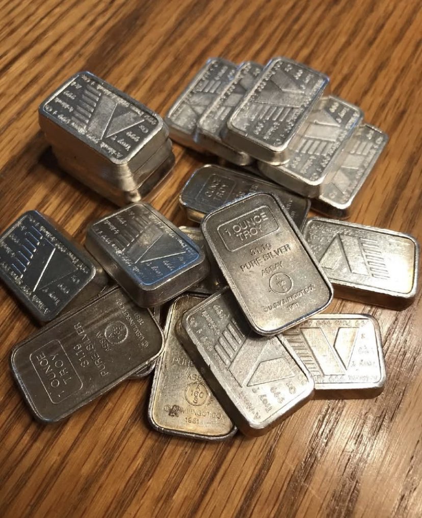 silverandgoldbu's tweet photo. π₯π₯Bin to claim 1 Troy oz A-mark bar
$35 each plus shipping
#silver #howyoustackin #investment #coins #silverdegenerates https://t.co/Ow9Ht8zY4J