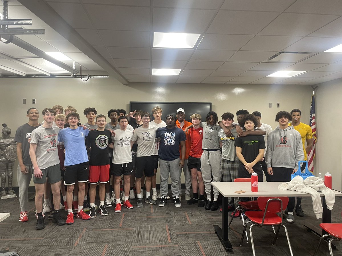 Bishop Luers Bball tweet media