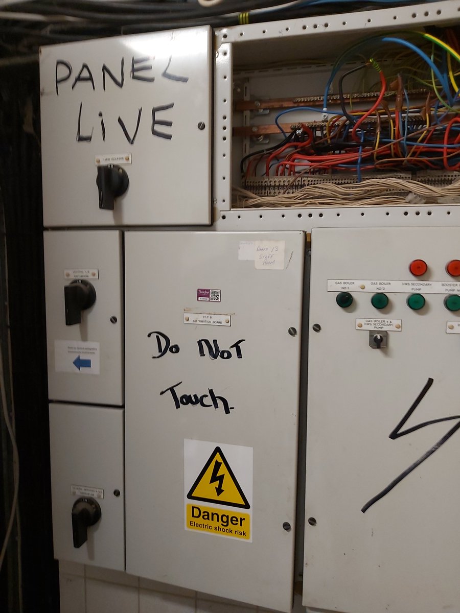 Just wanted to shout out a Happy Valentines Day 💝  
And a massive thankyou to <a href="/OJBorg/">OJ Borg</a> and <a href="/WillBroadbent/">Will</a> for having us on <a href="/BBCRadio2/">BBC Radio 2</a> for Midnight Mastermind!
While on our Nightshift in Dublin