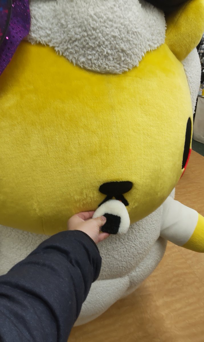 KewpieTarako923's tweet photo. @yufu_0708 あっ、🍙(笑)ξ(*・ω・*)3。
@jingisu_jin
@Ftan_official
#おにぎり
#おむすび
#羊飼いしゃん
#ジンくん
#あつまるくん
#とっけ
#おしゅし
#寿司
#おたる運がっぱ
#やべーべや
#ShellTufting
#おむすびすみす
#ぱたたん
#えふたんぬい撮り https://t.co/00M3tUCTKO
