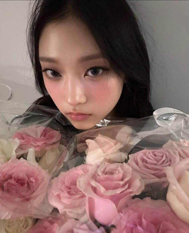 happy valentine’s day 🧸💐