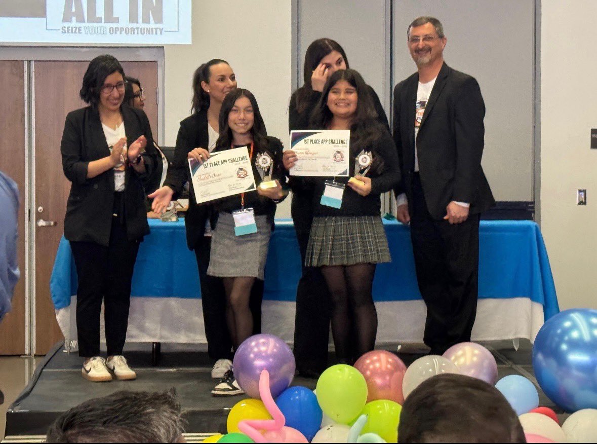 Monique Gonzalez tweet media