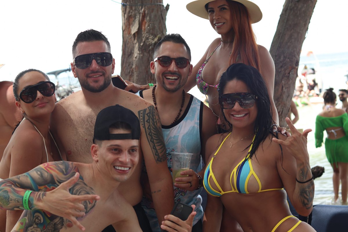 PineKeyTampaBay's tweet image. $PINEKEY is not a trend, it’s a movement. 

🔥 While others chase pumps, we’re building something unstoppable. The real ones know—long-term vision wins every time. 🚀

CA: GHAgf97Y4xsfRX61WoEx3b9mg6iDMQD6AsgnzEKopump

#PINEKEY #HODL #WeGoHigher