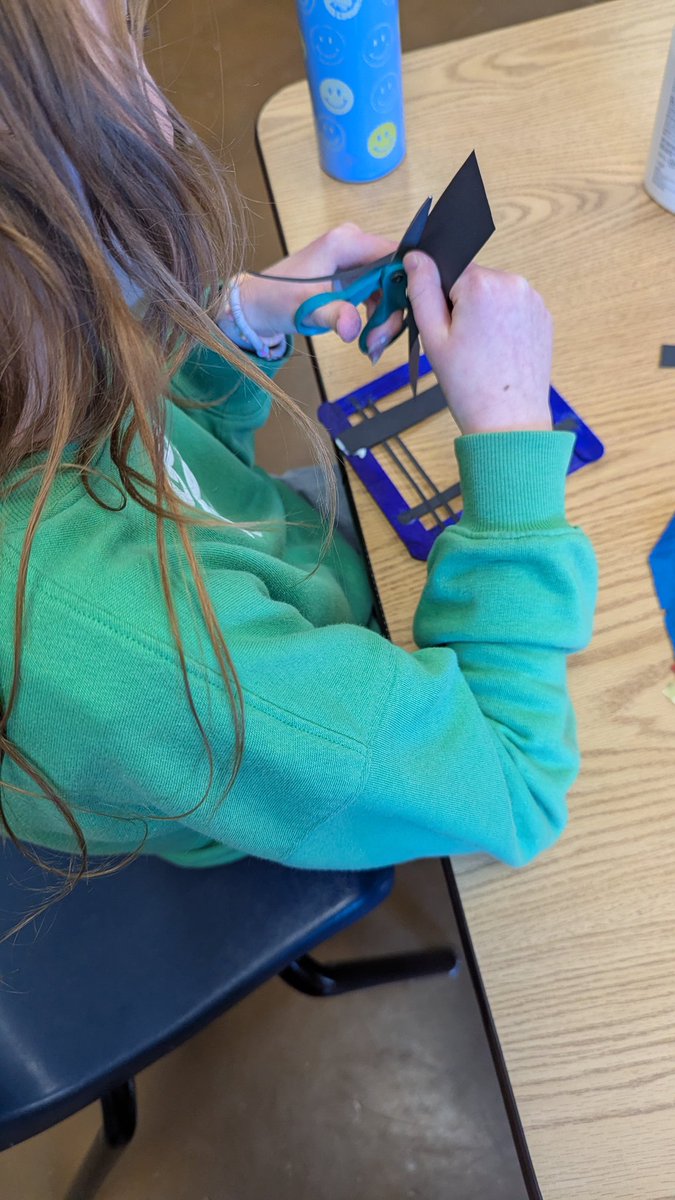 MSki81's tweet photo. This week #Artspiration students expressed themselves! After studying a variety of Expressionist artists, they created Mondrian-inspired pieces. Stay tuned for how these collaborative pieces turn out!
@MannRebeL17 @PhelpsCenter https://t.co/K0xTwE8D69
