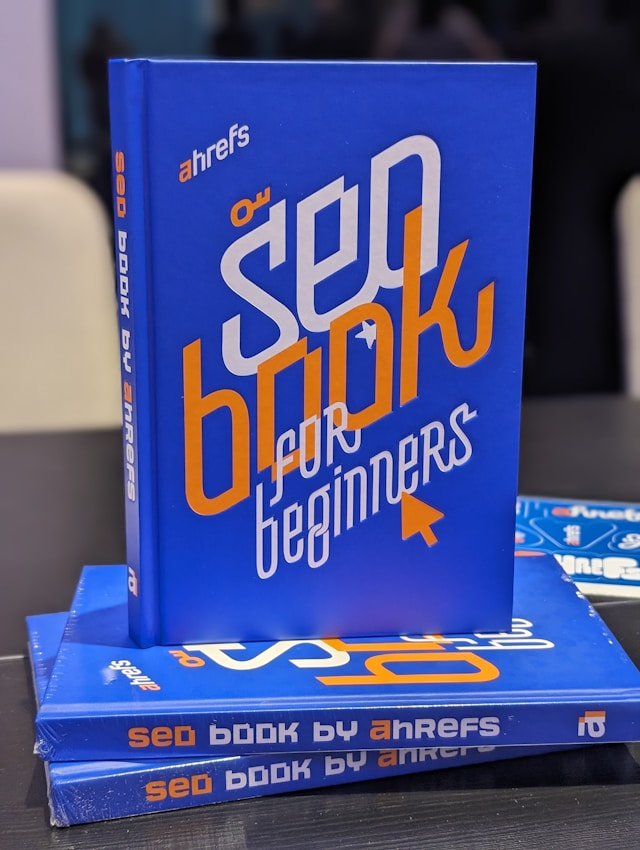 illyism's tweet photo. I'm proud of you for scrolling down so far down this #SEOROAST
@ahrefs was so kind to giveaway 5 SEO books for beginners ๐ฅ
It's really solid, well designed and helpful, highly recommended!
To win, follow @illyism and RT the 1st tweet & I'll DM (+ help me, thx ๐)
This: https://t.co/JykM59juI5 ๐