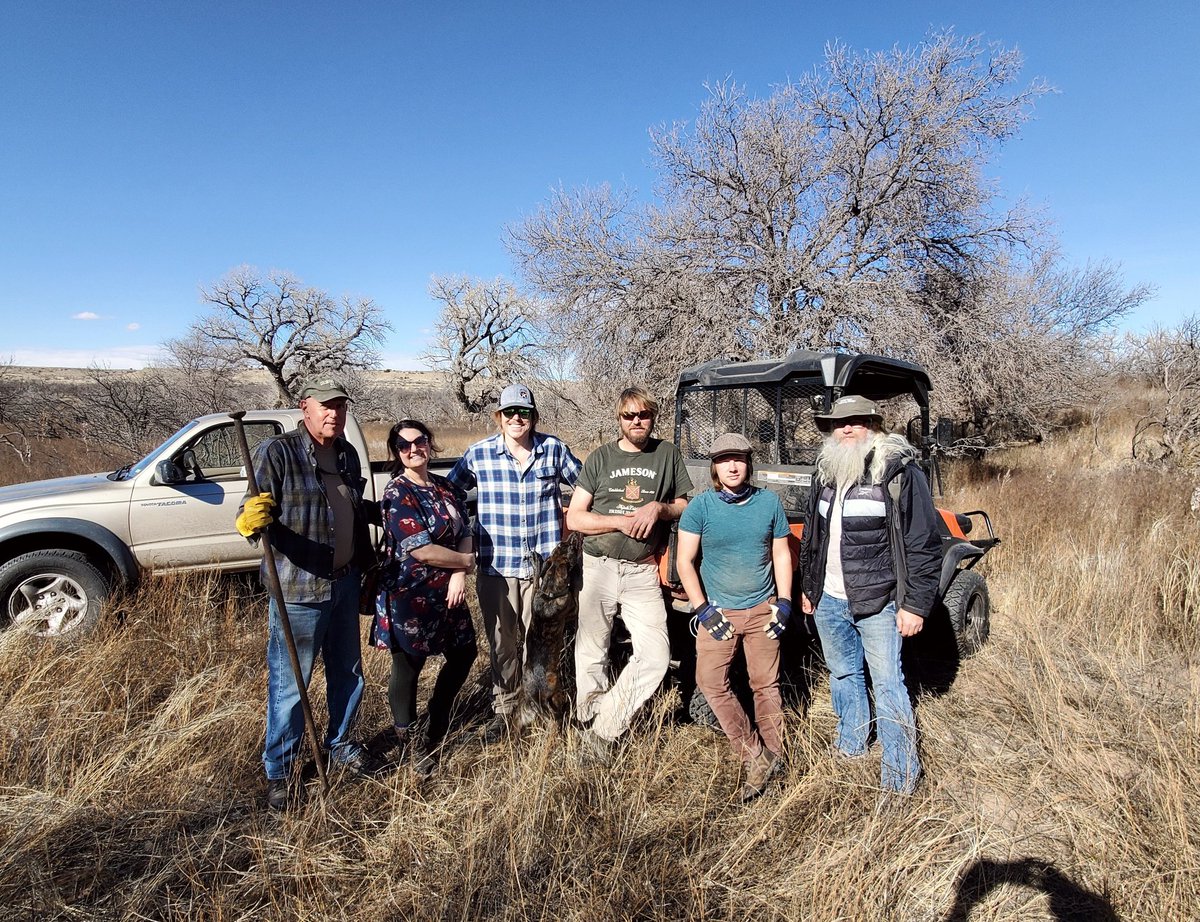 OgallalaLife's tweet photo. #Regen Friends assemble! 

Landscape Rehydration Work Session, Year 3, begins tomorrow @WildcatBluffNC 🤠

We'll work 2 crews of 3-6 each for 10 days, both Saturdays w/ dozen'ish volunteers💪

Scope includes #NIDS, floating #wetlands, #agroforestry &amp; #biochar 🦫

#LFGrow! https://t.co/djquRqwIeF
