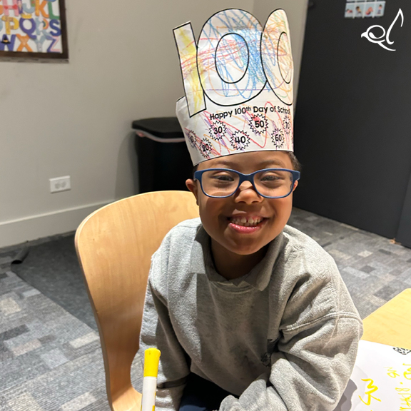 EyasLanding's tweet image. Celebrating 100 days of learning at Eyas Landing this school year! #100daysoflearning #learningtogether #milestones #celebratelearning #therapyfun #eyaslanding #westloop #chicago #pediatrictherapy #therapyprogram #therapyclinic #artsandcrafts #crafts #kidscrafts #craftsforkids