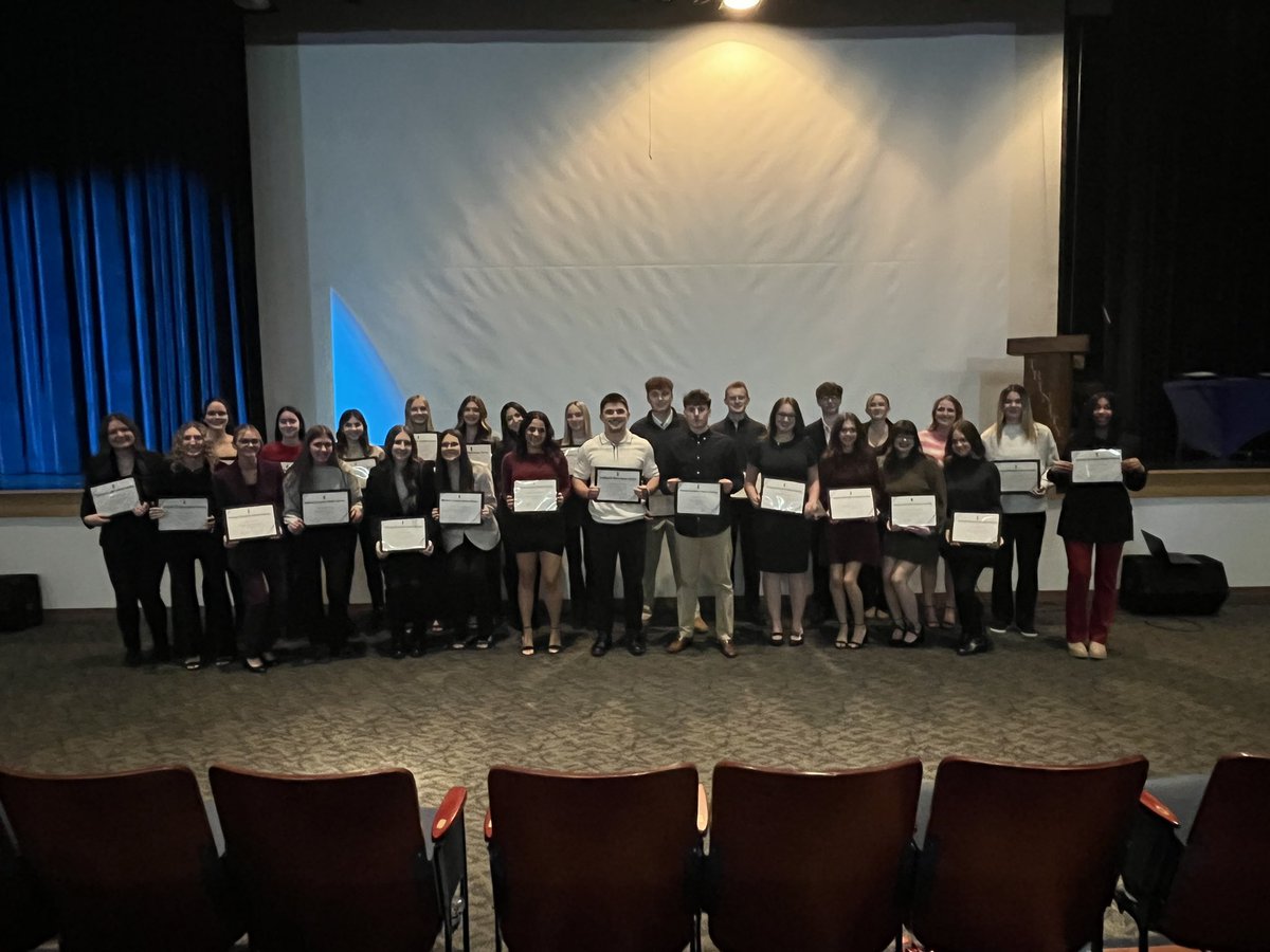 Trinity High School (@thstrinitypride) on Twitter photo Congratulations to the 2025 National Technical Honor Society Inductees! #itsagreatdaytobeahiller <a href="/TRINITY_MLUCAS/">Dr. Michael Lucas</a> <a href="/DKnause5/">Coach Knause</a> @MrZebrasky Congratulations to the 2025 National Technical Honor Society Inductees! #itsagreatdaytobeahiller <a href="/TRINITY_MLUCAS/">Dr. Michael Lucas</a> <a href="/DKnause5/">Coach Knause</a> @MrZebrasky