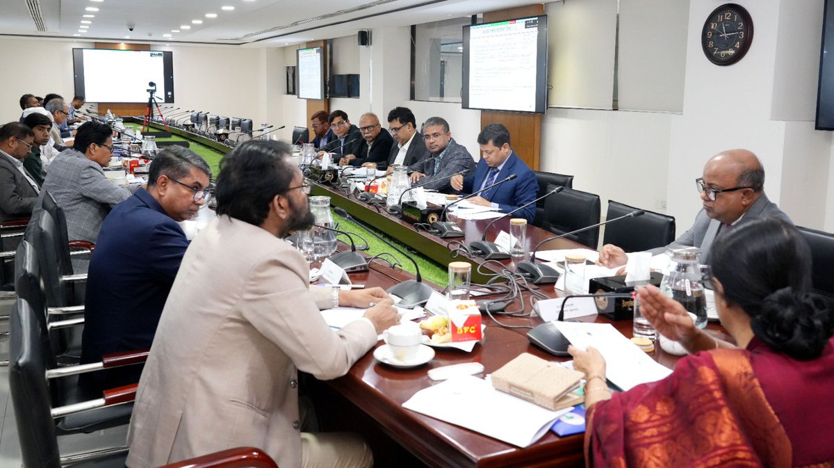 AKMSaifulIslam7's tweet photo. My first meeting as a Board Member of Bangladesh Water Development Board (#BWDB) under the Ministry of Water Resources (#MOWR), Government of #Bangladesh. @BDMOFA @bdmoefcc https://t.co/Z410OfJV6Y