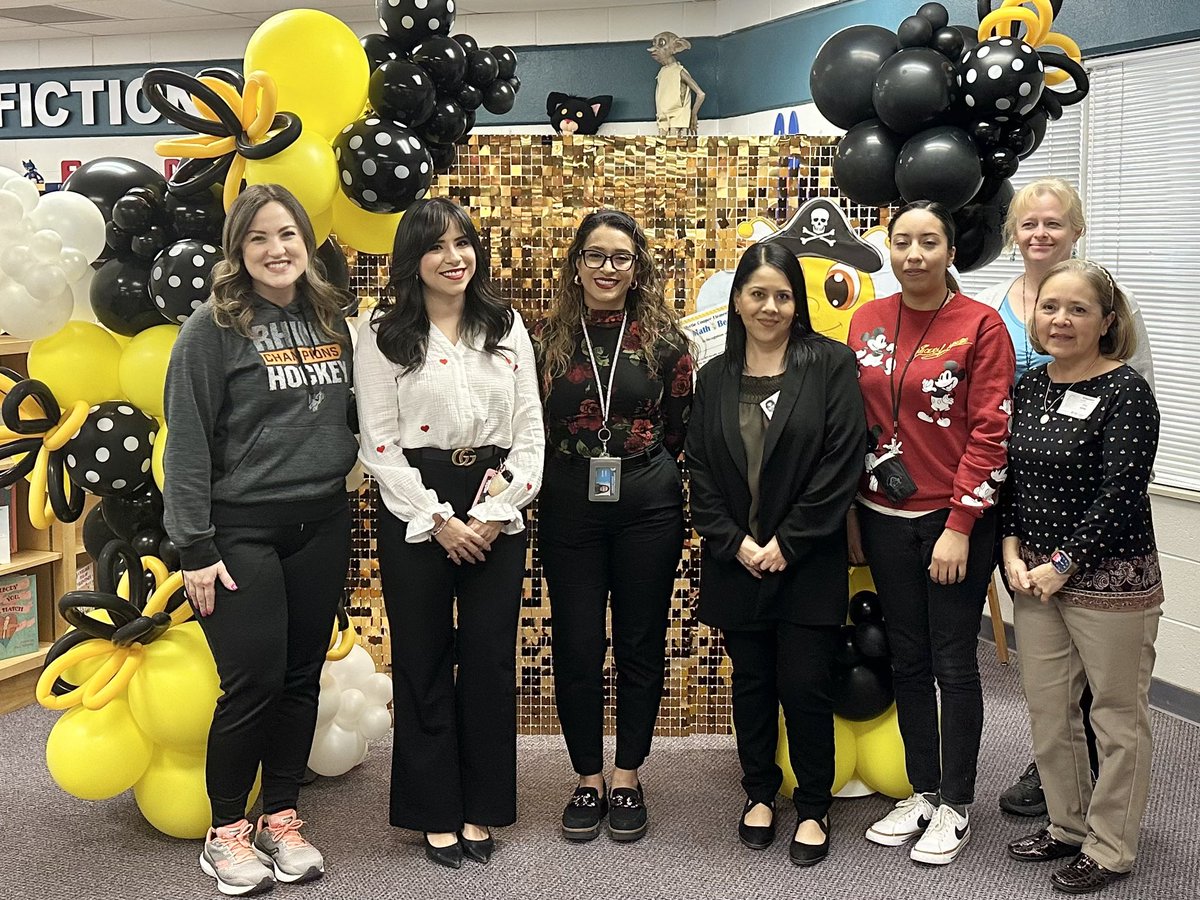 pbarrazadnMCE's tweet image. Thank you so much to these amazing ladies for unconditional support and help in our Myrtle Cooper Elementary Math Bee!🐝🩵 You all are amazing!  🤩💕