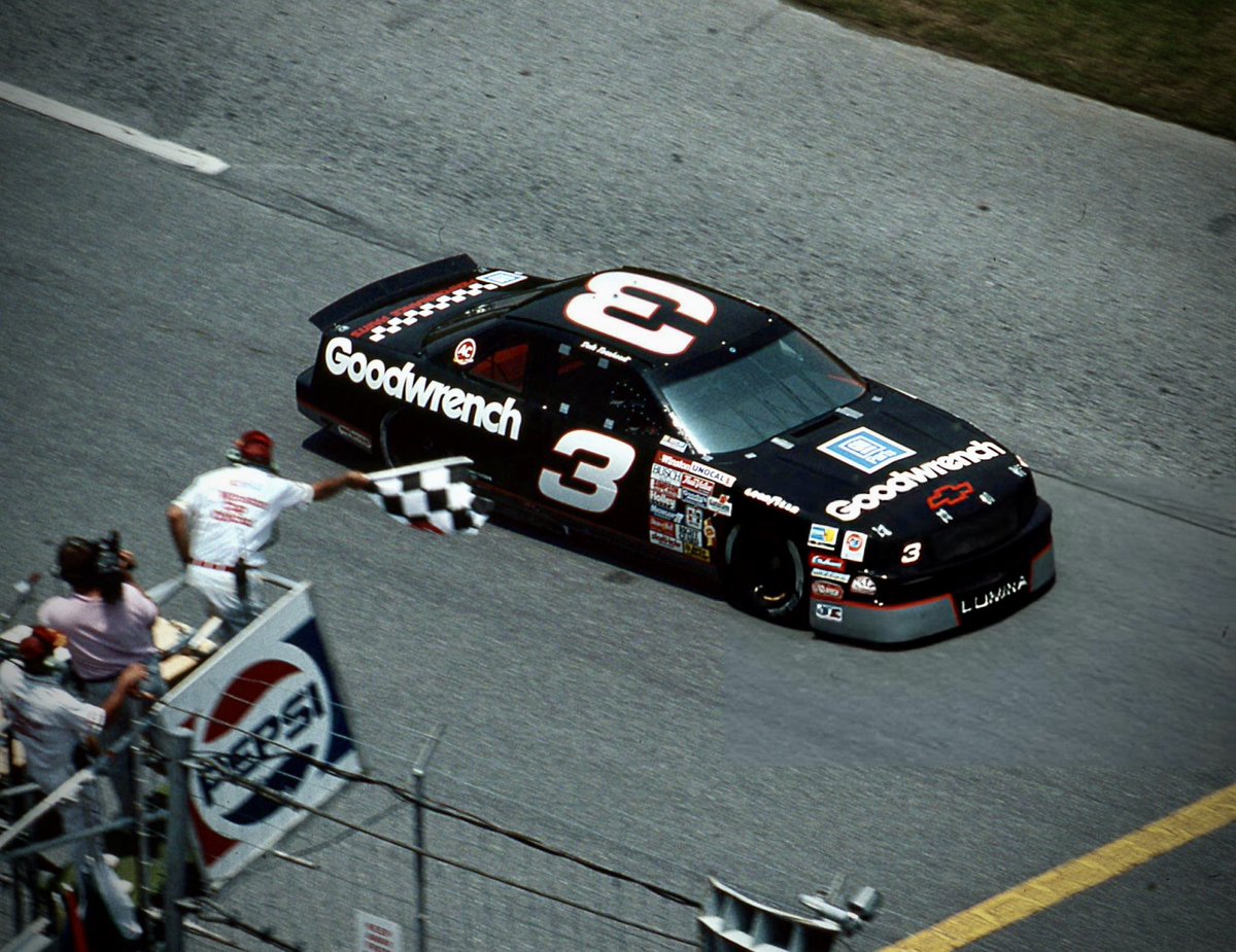 FiveWideSports's tweet photo. Dale Earnhardt won 10 duels at Daytona

In a row. https://t.co/QuBgWzUMFg