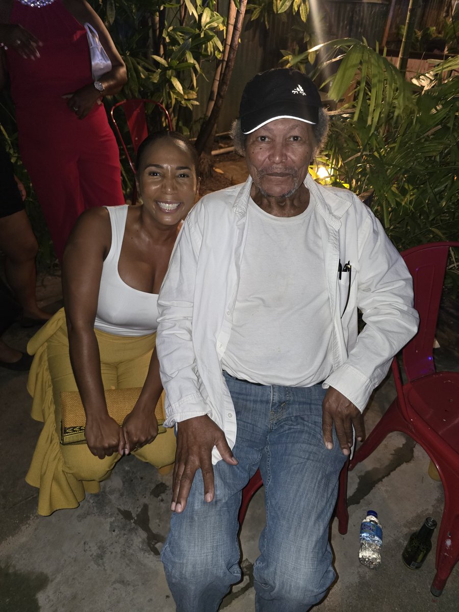Yall.... The Earl Lovelace 
Mr. Schoolmaster
Mr. Dragon Can't Dance 
A legend in Caribbean literature, I can't contain myself. ❤️🇹🇹📚