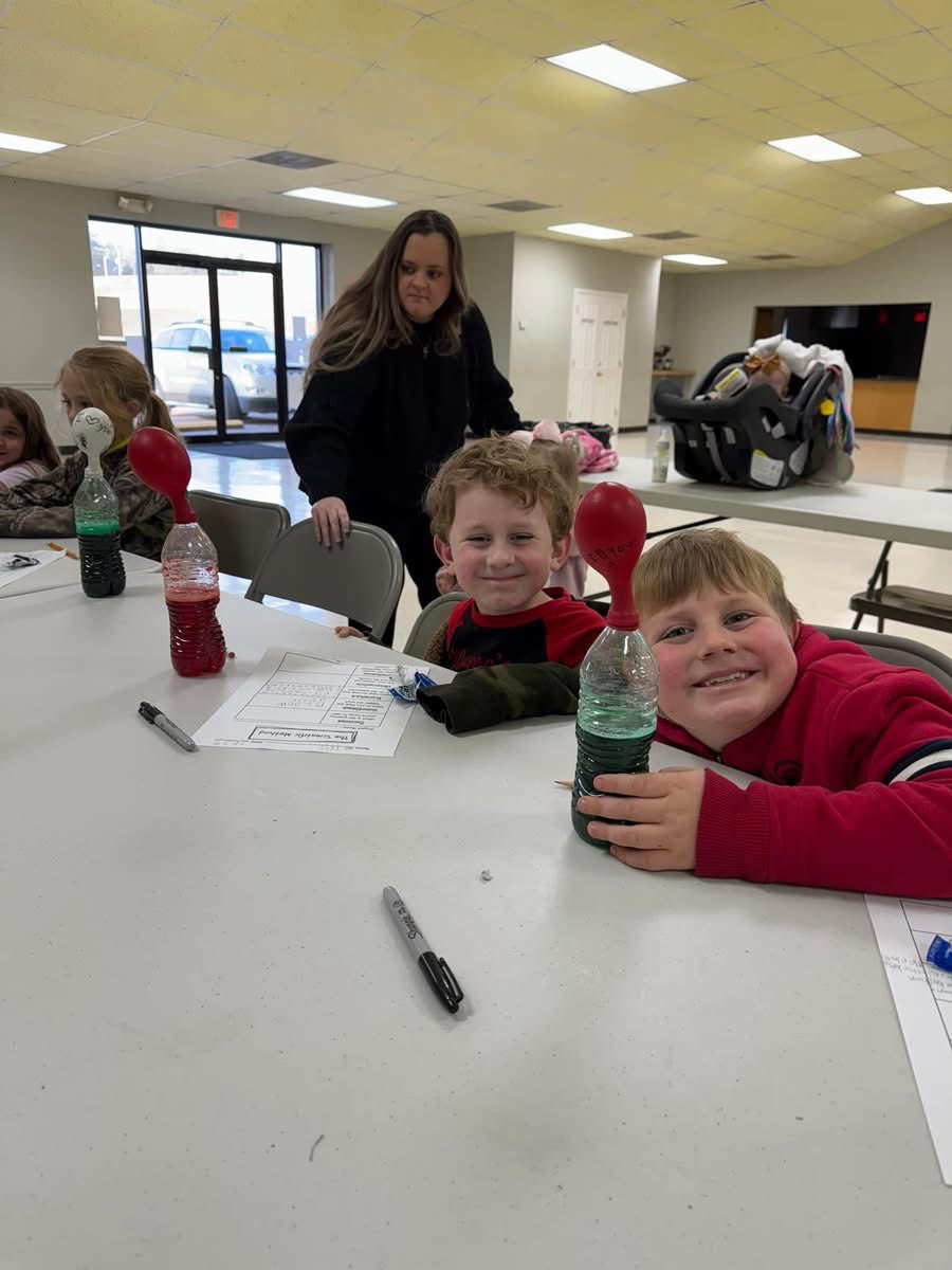 CalhounCoExt's tweet image. Calhoun 4-H met today and participated in a Sweetheart Valentine’s Day STEM project. 4-H member’s learned about the scientific method and chemical reactions, using alka- seltzer and water to create carbon dioxide!!
#MS4H #learnbydoing #4HGrowsHere #MSUext