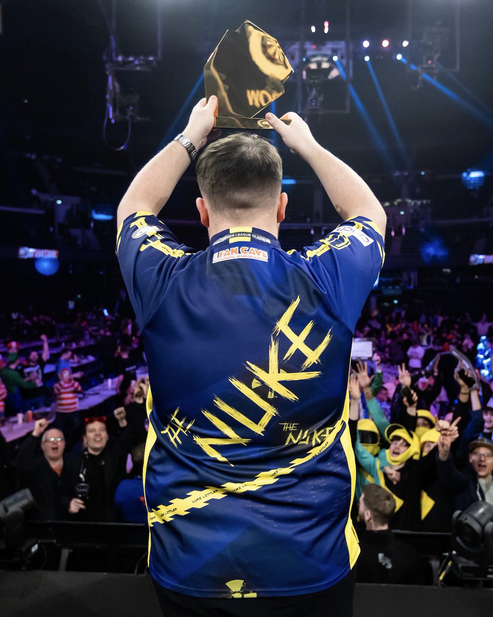 That’s more like it😅 tough first game against Rob but grew in confidence and happy to be taking home the trophy🏆 hopefully the first of many and looking forward to fighting for another one next week in Dublin🙏🏼
