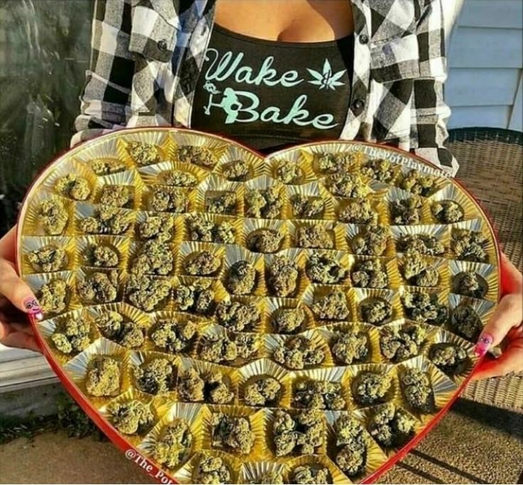 WeedPorns's tweet photo. Someone better get me this tomorrow https://t.co/Mr9TJk38ED