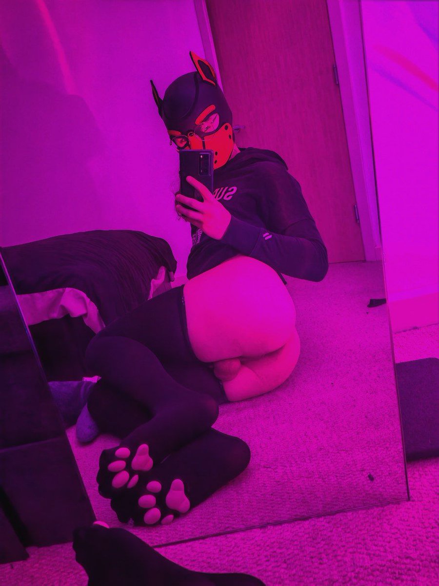 🔒 Day 44/365 🔒

Feeling very breedable...

Submissive? I think I'll just ride a load out of you instead~

#FemboyFriday