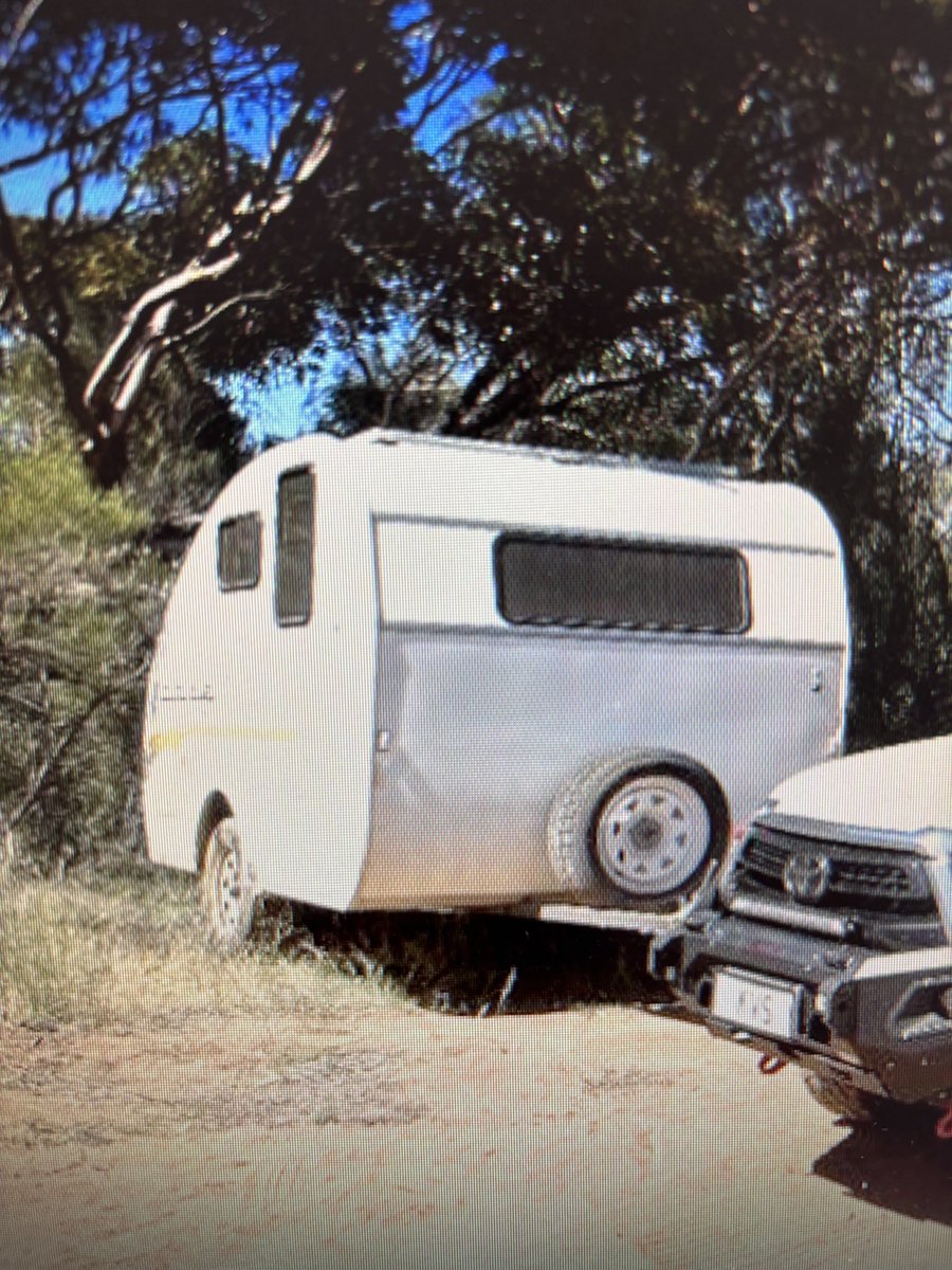 Stolen caravan from Bally Bally.
If you have farm properties it is advisable to set up cctvs to protect your belongings whilst you are away on extended period of time.
Any information pls contact :
Crime Stoppers : 1800 333 000
IR ref : 110225 0925 63703