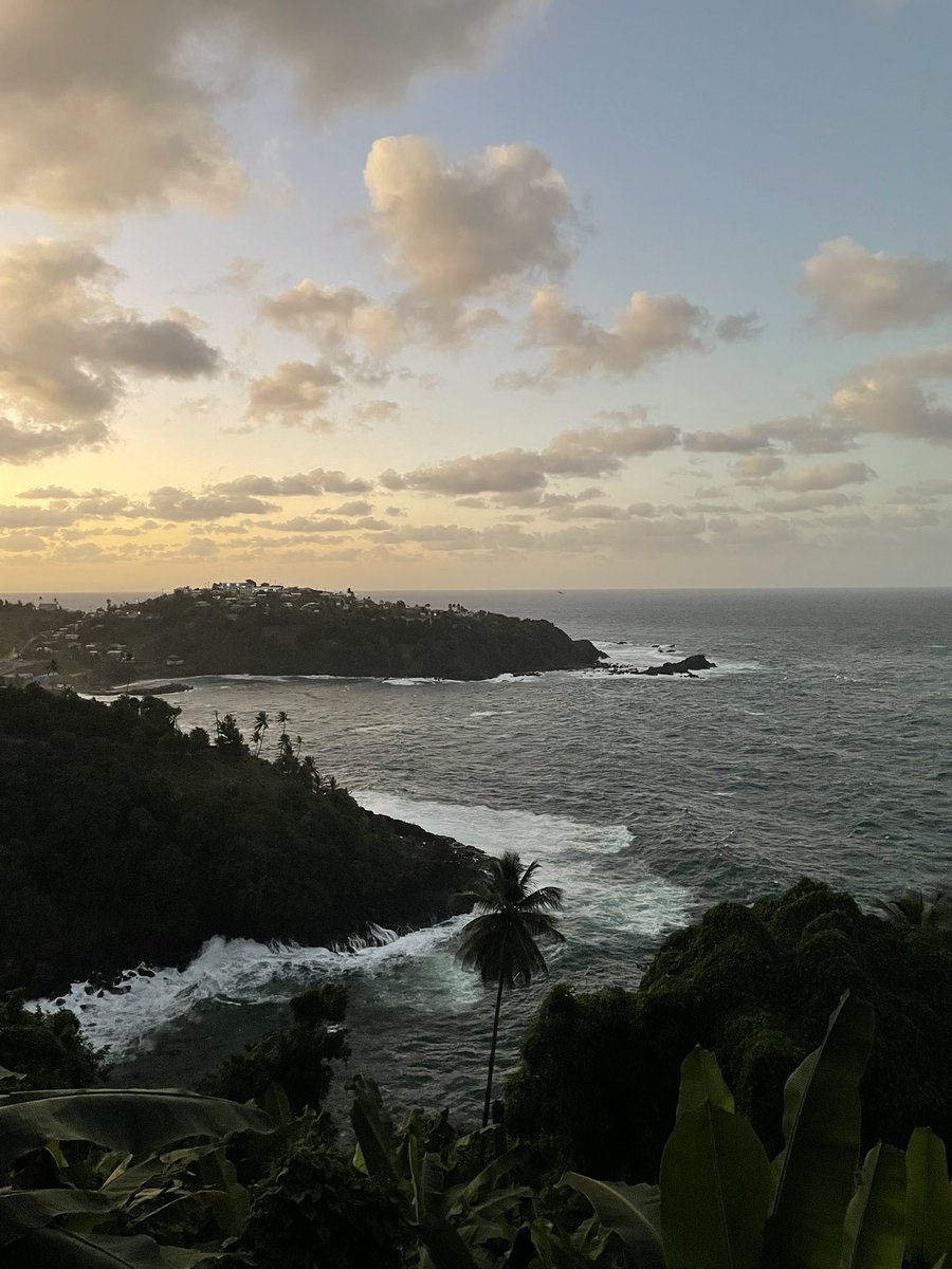 sindhu0's tweet photo. Chasing sunsets at Saint Vincent and the Grenadines 🇻🇨 #CountryNo57 https://t.co/z0aIi4M2AK