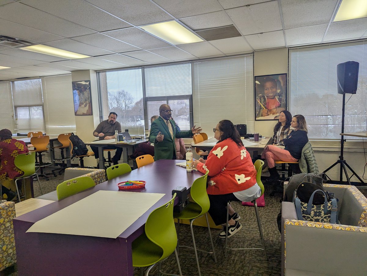 drsumaracase's tweet image. Top notch learning today from our RCSD School Climate and Culture experts! @drchrismiller2