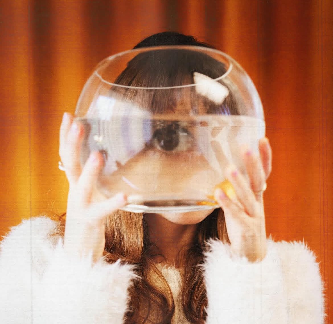 'Fishbowl' out now!!! Listen to my full EP 'Stay Kinky' here 🥂vyd.co/StayKinky