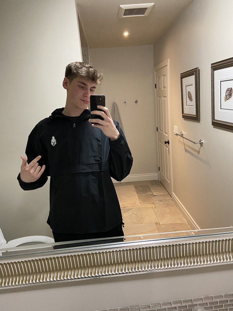 Ethan Faris tweet media