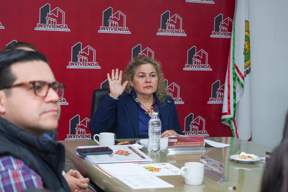 Realizamos la Primera Sesión Ordinaria del Consejo Directivo del Instituto Veracruzano de la Vivienda para regular su organización y funcionamiento, impulsando oportunidades de vivienda digna 🏡 para las familias veracruzanas.
